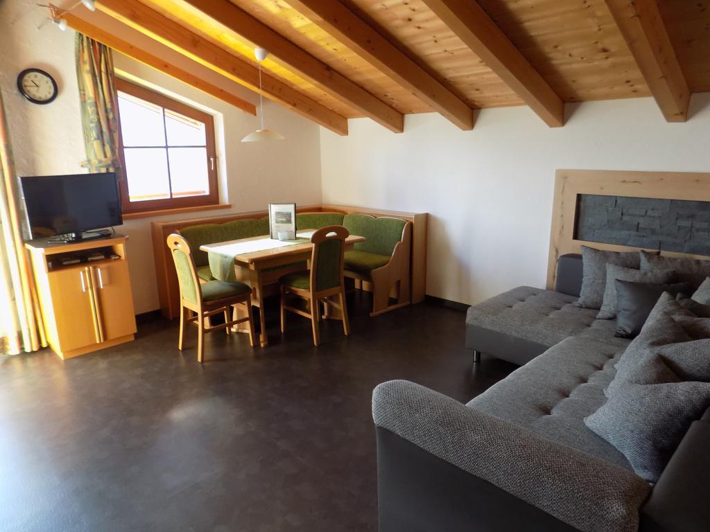 Appartements Obergollerhof Assling ภายนอก รูปภาพ
