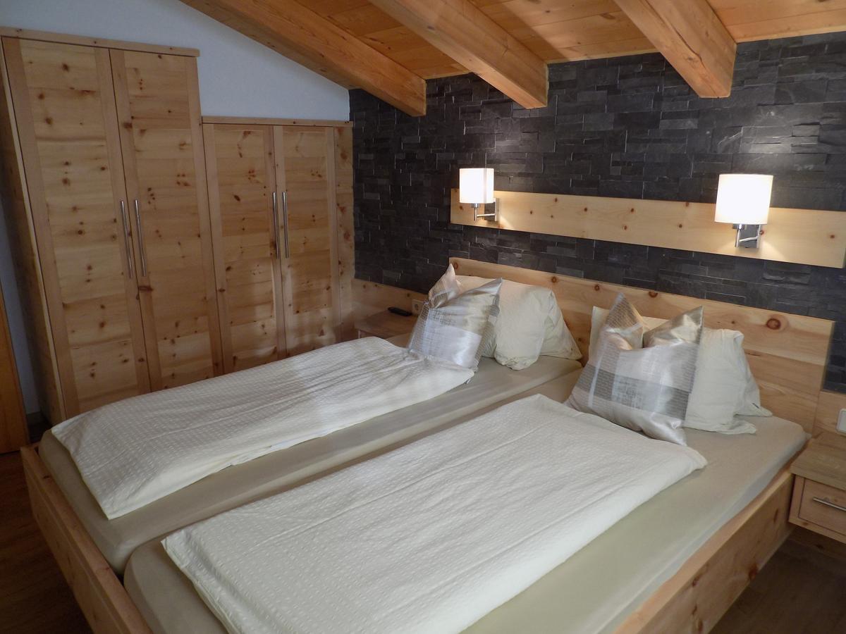 Appartements Obergollerhof Assling ภายนอก รูปภาพ